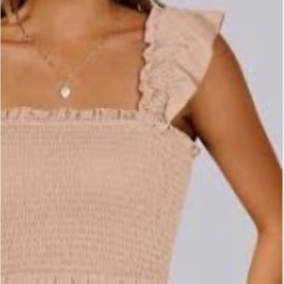 Beige Women’s Ruffled Sleeveless Top Small - Picture 2 of 5